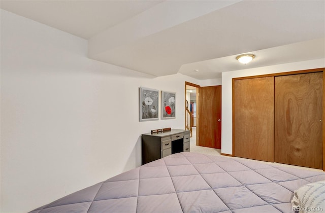 bedroom featuring a closet