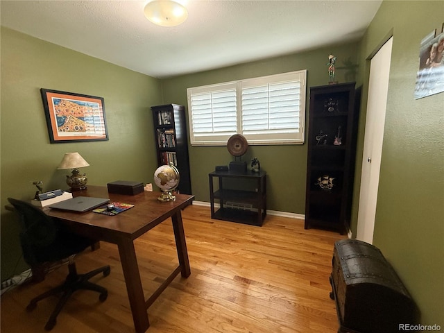 5416 S Lakeview St, Littleton, CO 80120 - office with light wood finished floors and baseboards