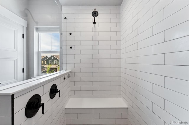 20998 E 60th Pl, Aurora, CO 80019 - full bathroom featuring a tile shower