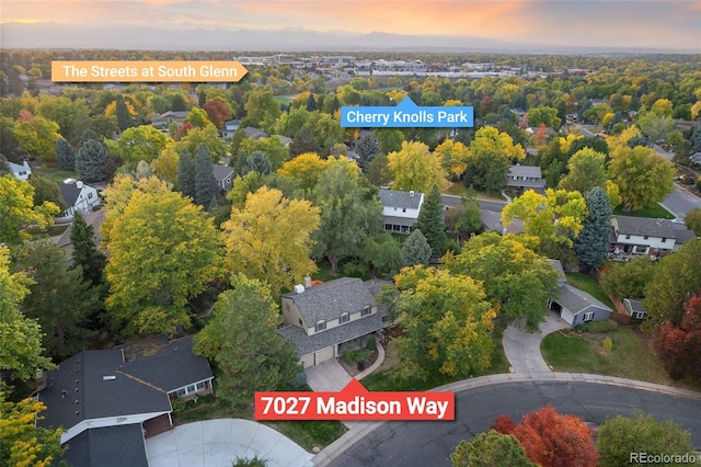 view of aerial view at dusk