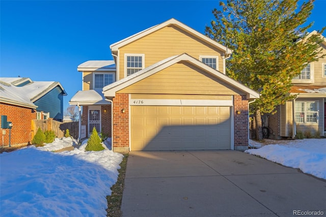 view of front property featuring a garage