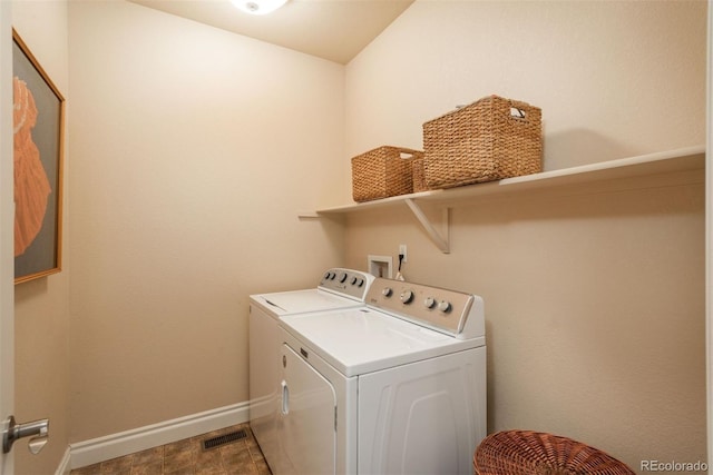 9165 Kornbrust Dr, Lone Tree, CO 80124 - laundry area with independent washer and dryer and baseboards