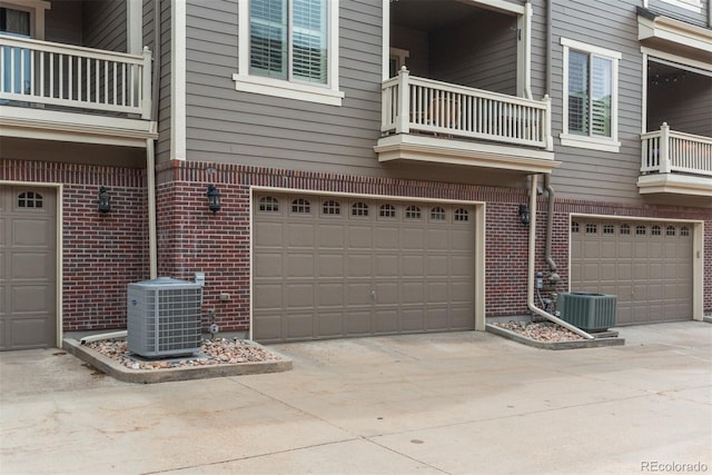 9165 Kornbrust Dr, Lone Tree, CO 80124 - garage featuring cooling unit