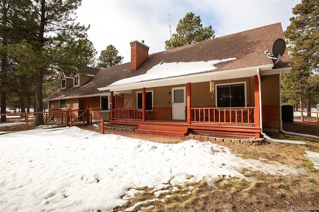 view of front of house featuring a porch