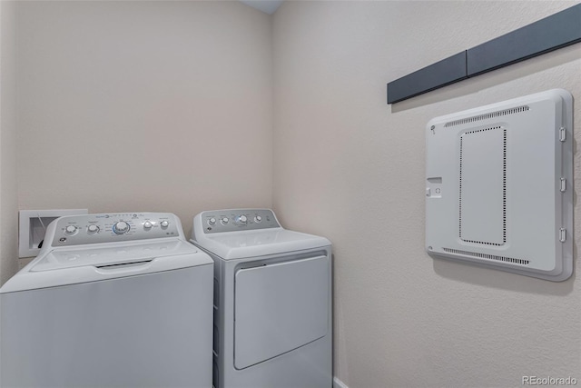 944 Alpine Ridge St, Erie, CO 80516 - laundry room with independent washer and dryer