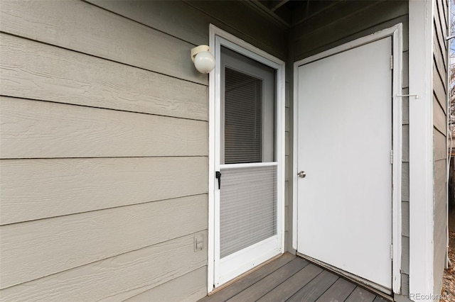 view of exterior entry