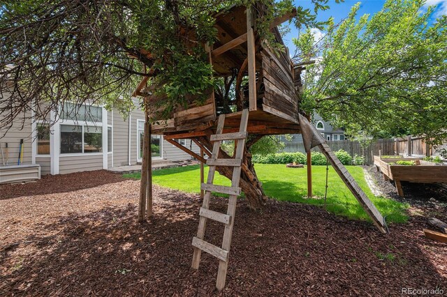 5573 S Taft St, Littleton, CO 80127 - view of yard with a garden
