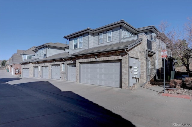 view of front facade featuring a garage