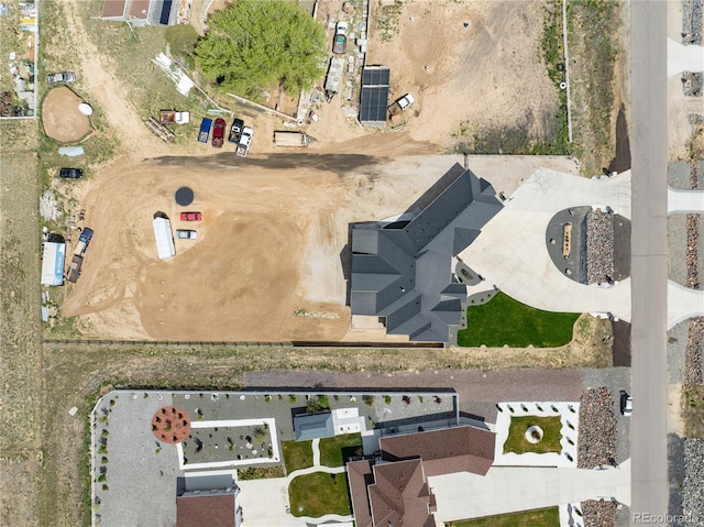 aerial view of property and surrounding area
