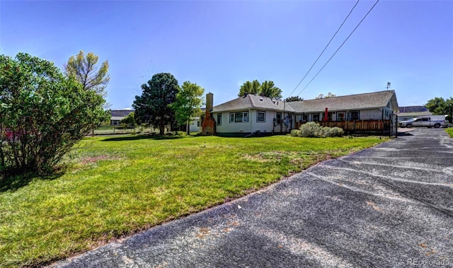 587 21 1/8 Rd, Grand Junction, CO 81507 - view of front of property featuring a front lawn