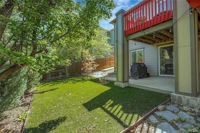 view of yard featuring a fenced backyard and a patio