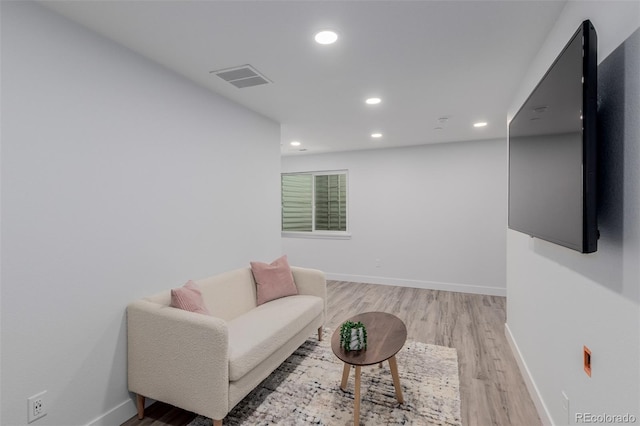 332 N Parkside Dr Unit C, Longmont, CO 80501 - living area featuring recessed lighting and light wood-style flooring