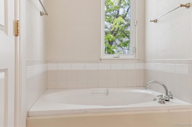 335 Josephine St Unit D, Denver, CO 80206 - full bath featuring a garden tub