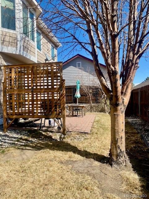 view of yard with fence