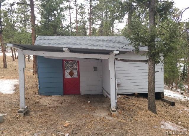 view of outbuilding