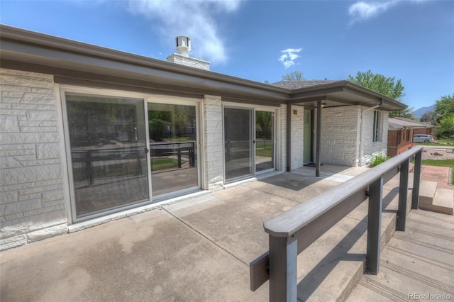 735 Valley Rd, Colorado Springs, CO 80904 - view of patio / terrace