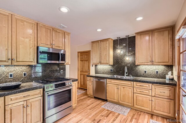 8292 E Lehigh Dr, Denver, CO 80237 - photo 7