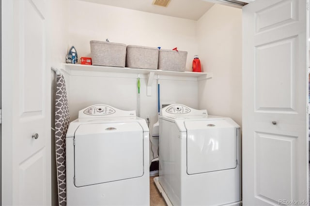 7342 S Mobile St, Aurora, CO 80016 - washroom featuring washer and dryer