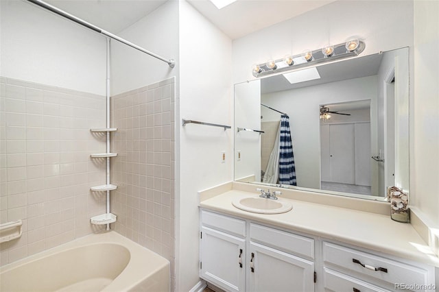 1756 S Quintero Way, Aurora, CO 80017 - full bath featuring shower / bath combination with curtain, vanity, and a ceiling fan