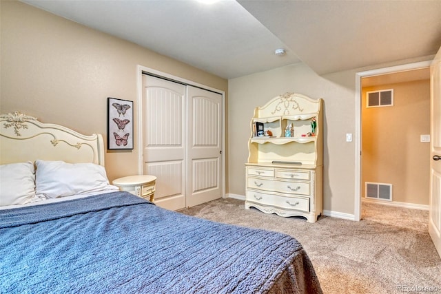 3470 Daydreamer Dr, Colorado Springs, CO 80908 - bedroom featuring carpet floors and a closet