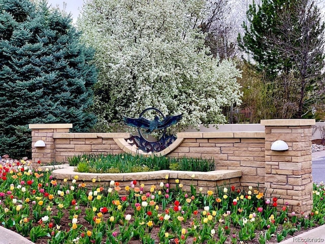 32 Silver Fox Cir, Greenwood Village, CO 80121 - view of community sign