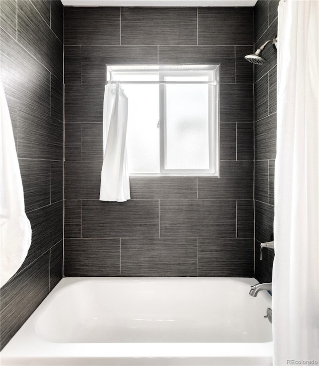 5044 W Moncrieff Pl, Denver, CO 80212 - full bath featuring shower / bath combo