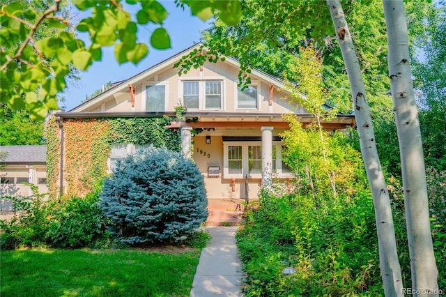 view of front of property featuring covered porch