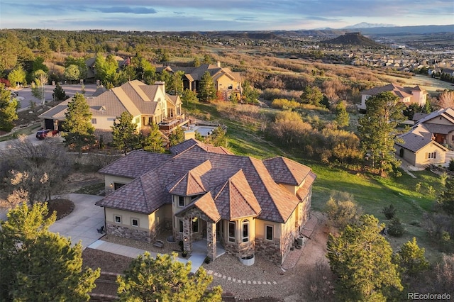 bird's eye view featuring a residential view and a mountain view