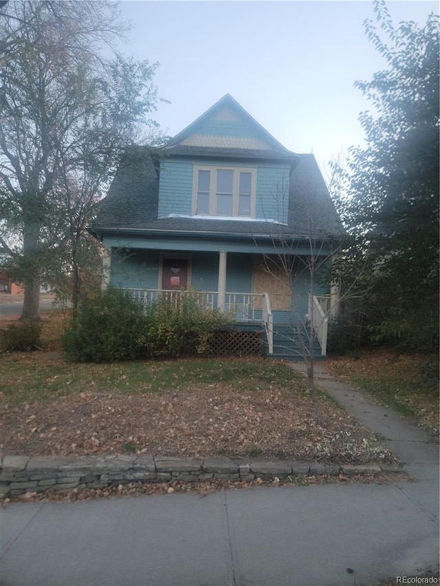 view of front of house featuring covered porch