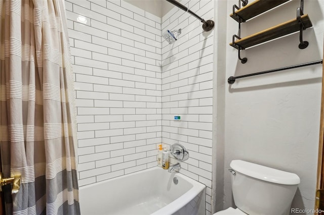 full bathroom featuring toilet and shower / bathtub combination with curtain