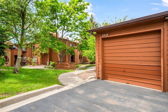 5010 Sunsuite Trl, Colorado Springs, CO 80917 - view of garage