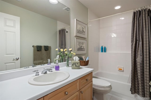 4373 E Phillips Pl, Centennial, CO 80122 - full bathroom with visible vents, vanity, toilet, shower / bath combo with shower curtain, and recessed lighting