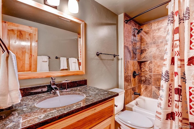 1937 Soda Ridge Rd Unit 1132, Dillon, CO 80435 - full bathroom with vanity and shower / tub combo with curtain