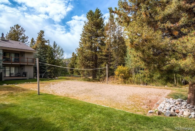 1937 Soda Ridge Rd Unit 1132, Dillon, CO 80435 - view of property's community with volleyball court and a lawn