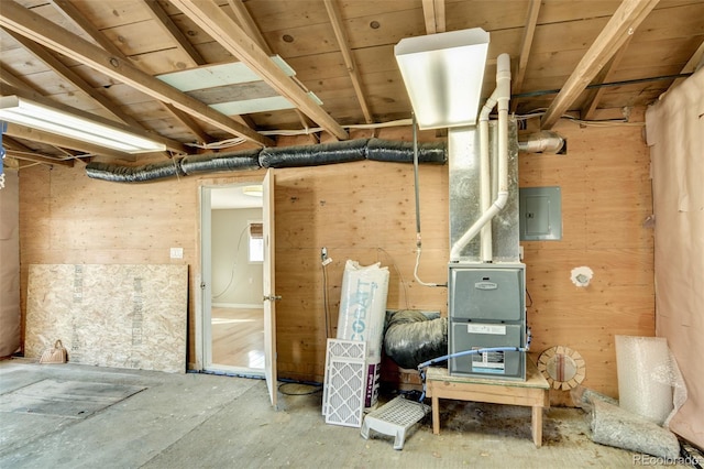 view of unfinished basement