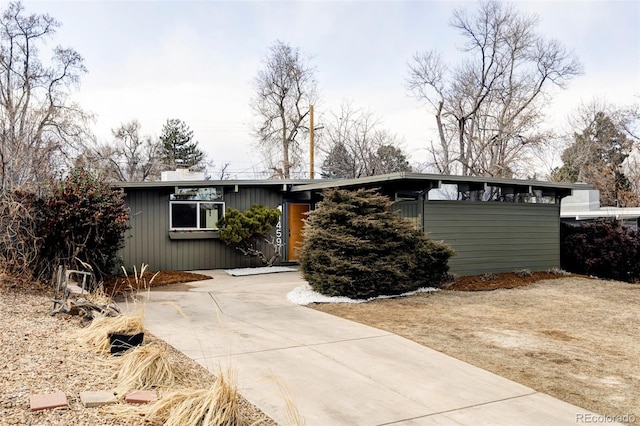 view of mid-century modern home