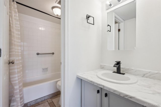 3141 S Tamarac Dr Unit 206E, Denver, CO 80231 - full bath featuring vanity and shower / bath combo with shower curtain