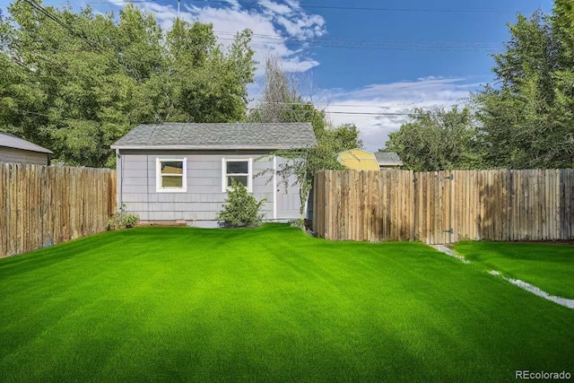 view of yard with a shed