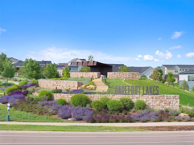 12826 Lake Port St, Longmont, CO 80504 - view of yard with a residential view