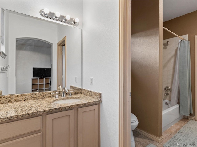 10216 Kleinbrook Way, Highlands Ranch, CO 80126 - full bathroom featuring tile patterned flooring, vanity, and shower / tub combo