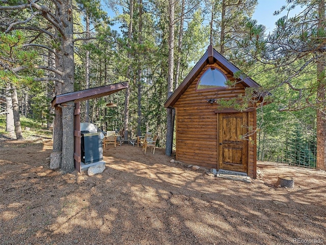 view of outbuilding featuring an outbuilding