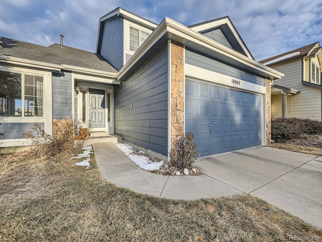 view of front facade featuring a garage