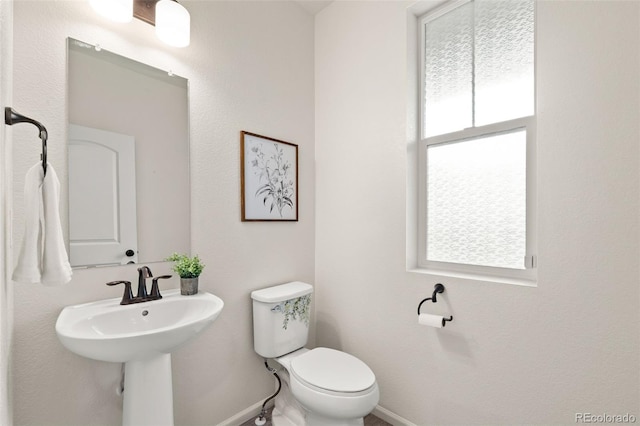 4343 S Nepal Ct, Centennial, CO 80015 - bathroom with baseboards