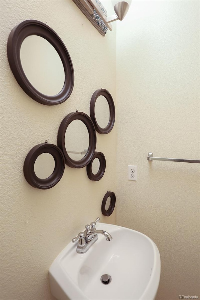 bathroom with sink