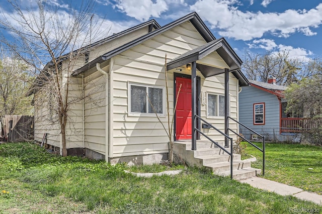 1746 Galena St, Aurora, CO 80010 - shotgun-style home with entry steps