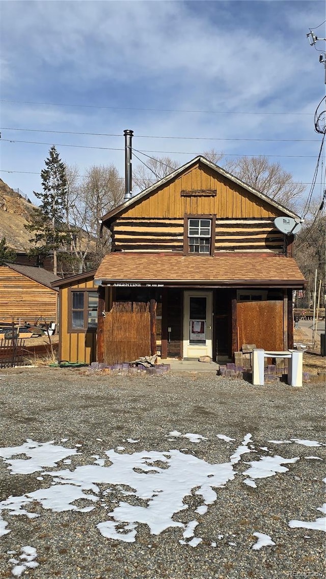 view of front of home