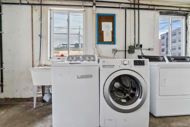 1804 Grove St, Denver, CO 80204 - laundry area with washer and clothes dryer and laundry area