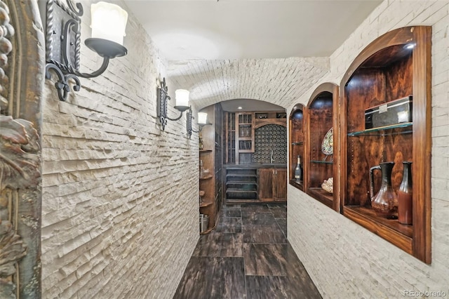 621 Kearney St, Denver, CO 80220 - corridor featuring arched walkways