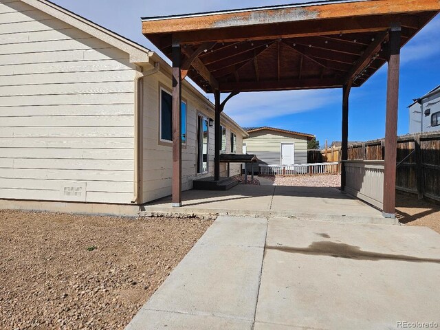 808 Idalia St, Aurora, CO 80011 - view of patio