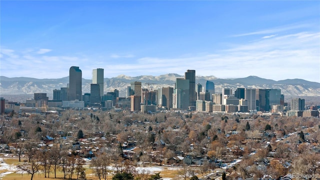 city view featuring a mountain view